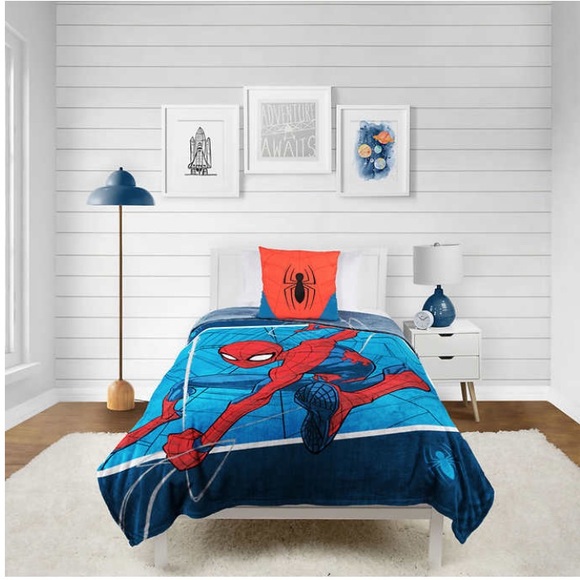 Marvel Bedding Marvel Spiderman Pillow And Oversized Throw Set